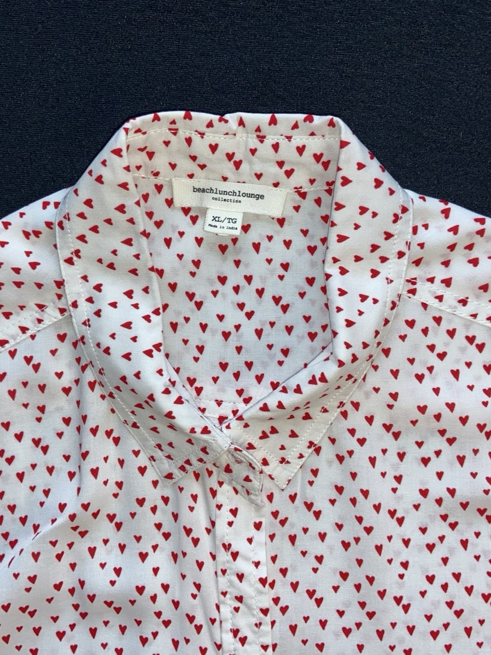 Beach Lunch Lounge - Heart Print Button Down Shirt White Red - size XL